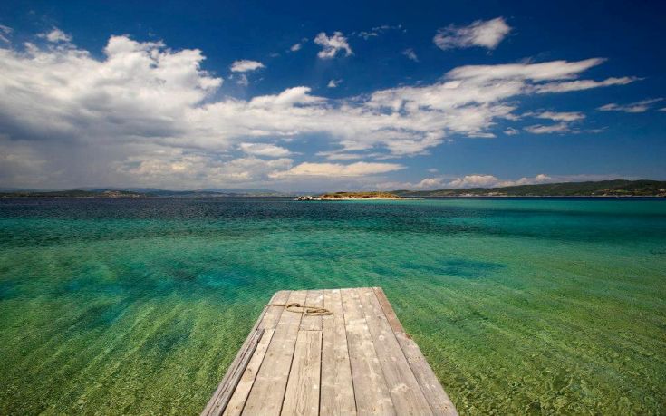 Χορεύοντας και τραγουδώντας στη Μεγάλη Άμμο