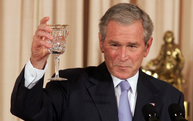 Ο πρώην πρόεδρος Μπους συνεχάρη τον Μπάιντεν: «Ξεκάθαρο το αποτέλεσμα των εκλογών»