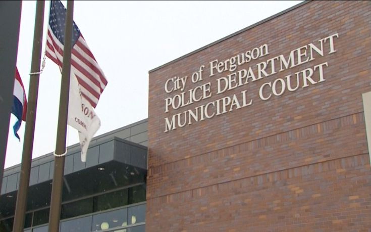 Δικαστής στο Φέργκιουσον αποσύρει τα εντάλματα σύλληψης