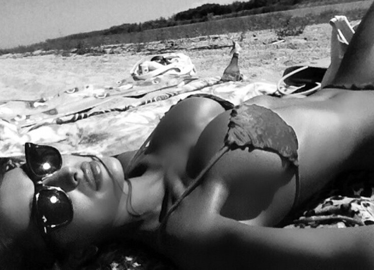 Η Christina Buccino ξεσηκώνει την άμμο και το Instagram