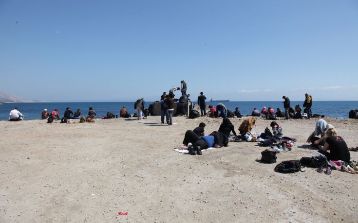 Χολωμένος ο δήμαρχος Χίου από την κυβέρνηση για το προσφυγικό