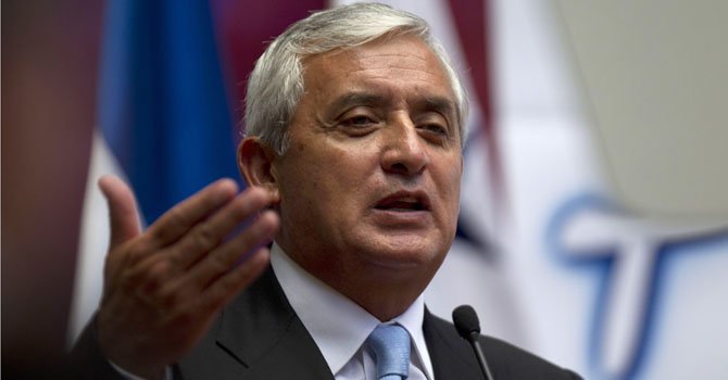 Πρόταση άρσης ασυλίας του προέδρου συζητά το κοινοβούλιο της Γουατεμάλας