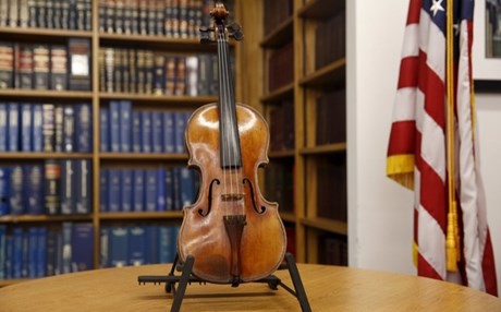 Σπάνιο βιολί Στραντιβάριους ξαναβρέθηκε μετά από 35 χρόνια