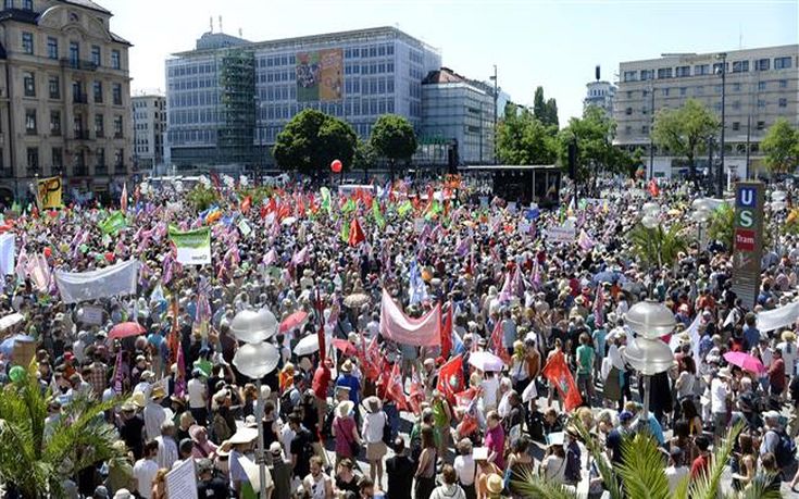 «Πλημμύρισε» το Μόναχο από τρακτέρ