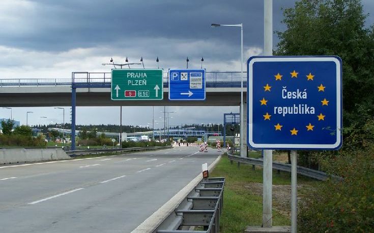 Η Τσεχία ενισχύει τους ελέγχους στα σύνορα με την Αυστρία