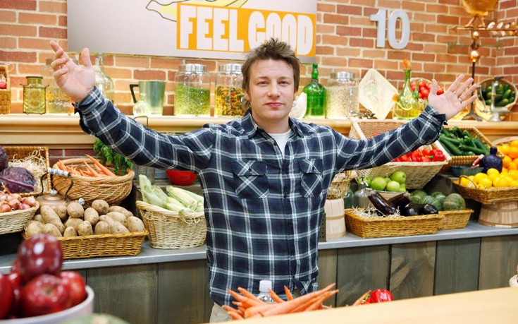 Τα 14 «δυνατά» φαγητά που προτείνει ο Jamie Oliver για να φτάσετε τα 100