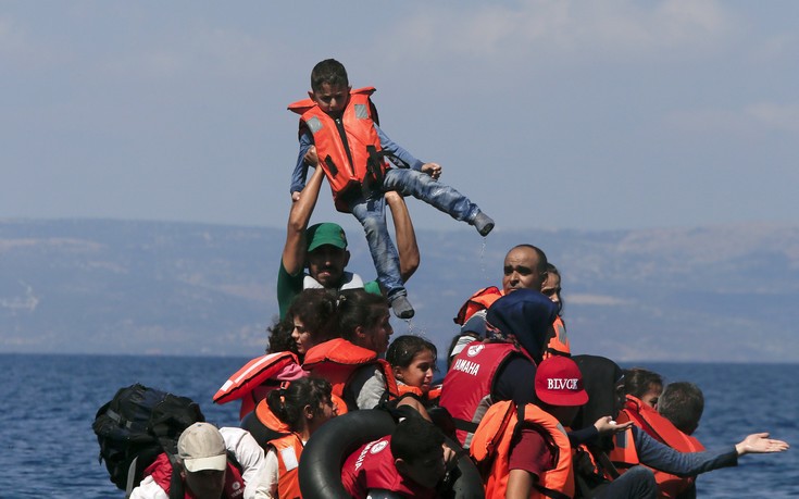 Πάνω από μισό εκατομμύριο πρόσφυγες και μετανάστες διέσχισαν τη Μεσόγειο το 2015