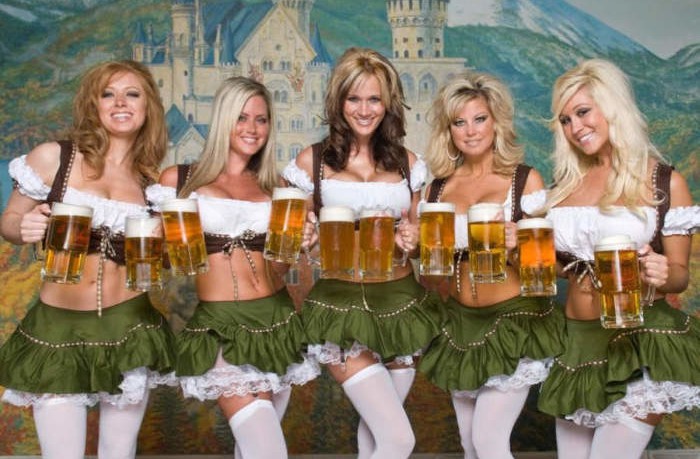 oktoberfest_waitresses_01