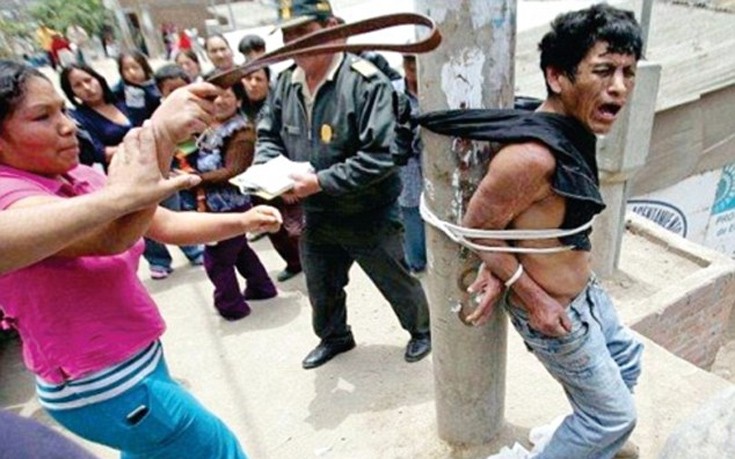 Στο Περού πολίτες παίρνουν το νόμο στα χέρια τους