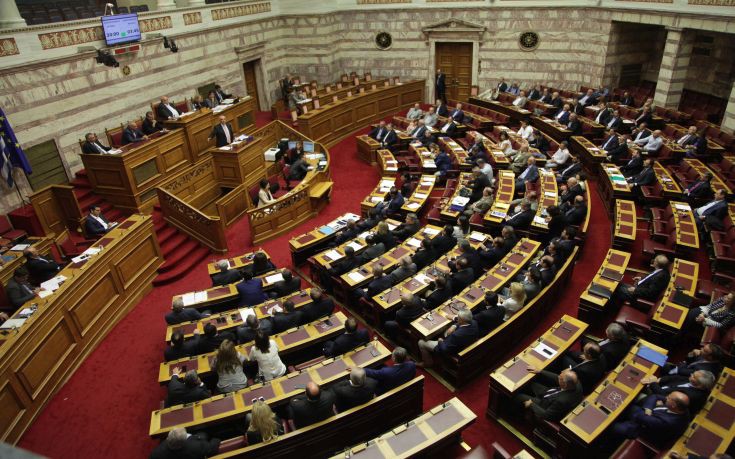 Θύελλα αντιδράσεων προκάλεσε στη Βουλή η ομιλία Κατρούγκαλου