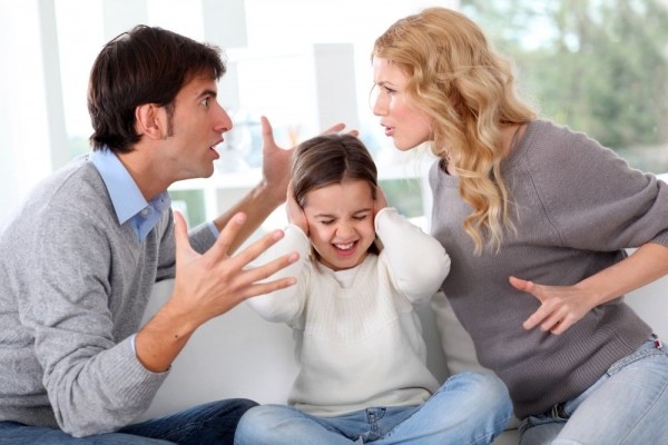 Οι καυγάδες των γονιών επηρεάζουν την κοινωνική συμπεριφορά των παιδιών