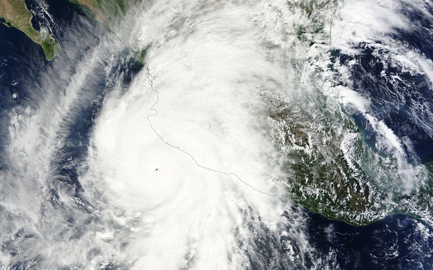 Εντυπωσιακές λήψεις του τυφώνα Πατρίσια από το διάστημα