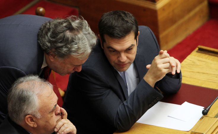 Αγώνας δρόμου για τη διάσωση των κύριων συντάξεων