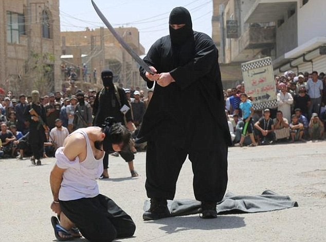 Ο τρομακτικός εκτελεστής του ISIS που είναι γνωστός ως «μπουλντόζα»