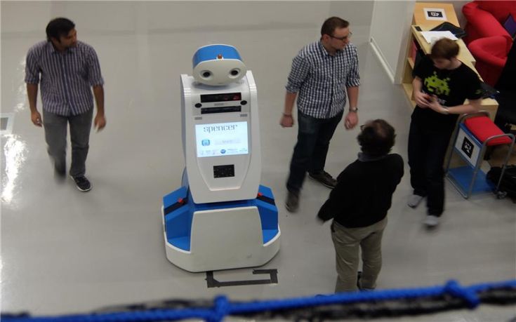 Ρομπότ θα βοηθάει τους επιβάτες στο αεροδρόμιο του Άμστερνταμ