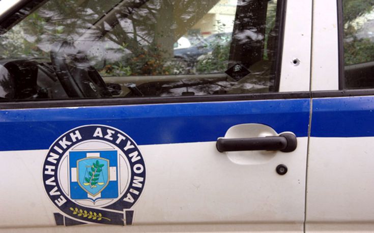 Συλλήψεις για παράνομη κατοχή όπλων στην Αττική
