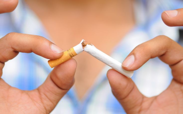 Απαγόρευση καπνίσματος σε κλειστούς χώρους ζητούν 3 στους 4 Έλληνες