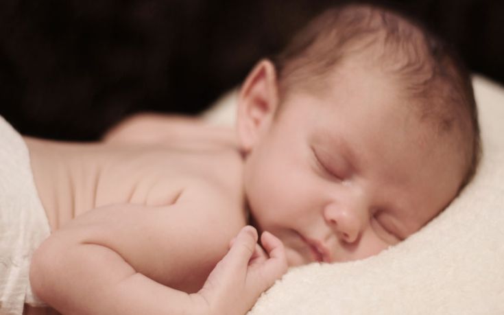 Τι δείχνουν τα στοιχεία για τα μωρά που γεννιούνται Σαββατοκύριακο