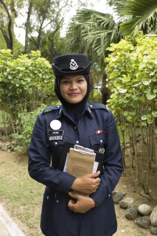 police_girls_18