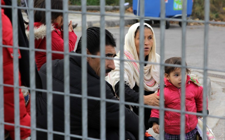 Μετατροπή των hotspots στα ελληνικά νησιά σε κέντρα υποδοχής μεταναστών