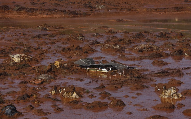 Χωριό στη Βραζιλία θάφτηκε από ποτάμι λάσπης