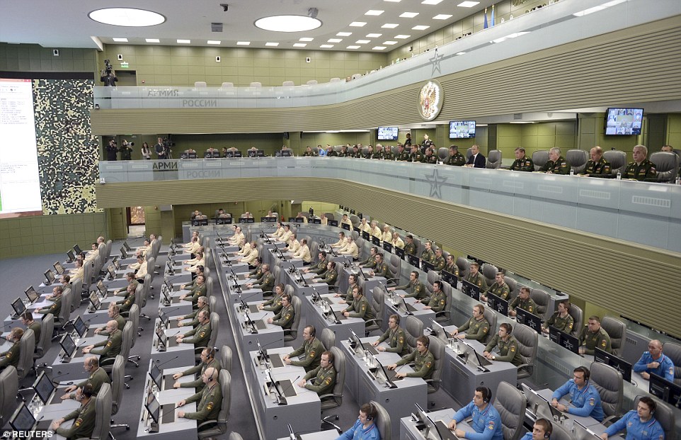 Ο Πούτιν μέσα στο κέντρο πολεμικών επιχειρήσεων της Ρωσίας