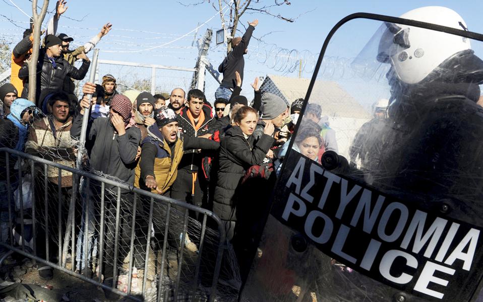 Αποστάσεις από τις δηλώσεις για αποπομπή της Ελλάδας από τη Σένγκεν