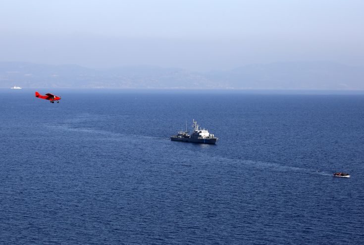 Σκάφος της FRONTEX διέσωσε πρόσφυγες στη Μυτιλήνη