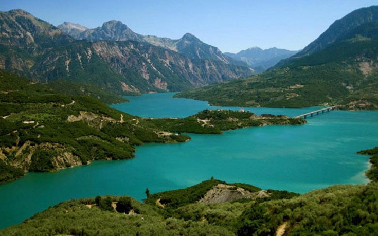 Λίμνη Κρεμαστών, μια απέραντη ομορφιά