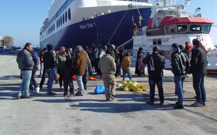 Στον Πειραιά ακόμη 1.810 πρόσφυγες και μετανάστες