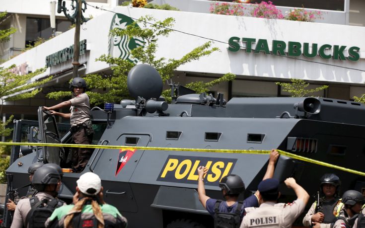 Κλείνουν τα Starbucks μετά τις αιματηρές επιθέσεις στην Τζακάρτα