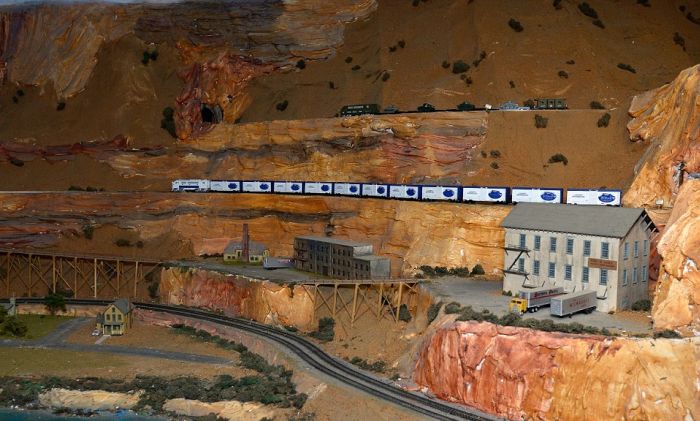 largest_model_railroad_boasting_06