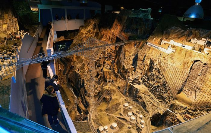 largest_model_railroad_boasting_12