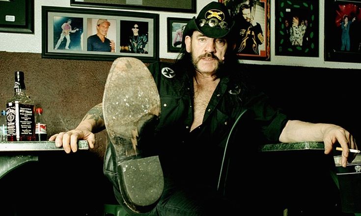 Μέσα στο 2017 θα κυκλοφορήσει solo album του Lemmy