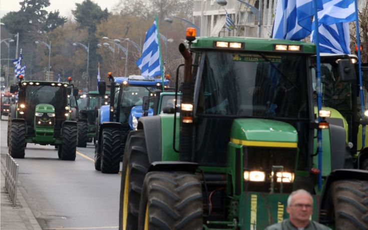 Ζεσταίνουν τις μηχανές των τρακτέρ στην Κεντρική Μακεδονία