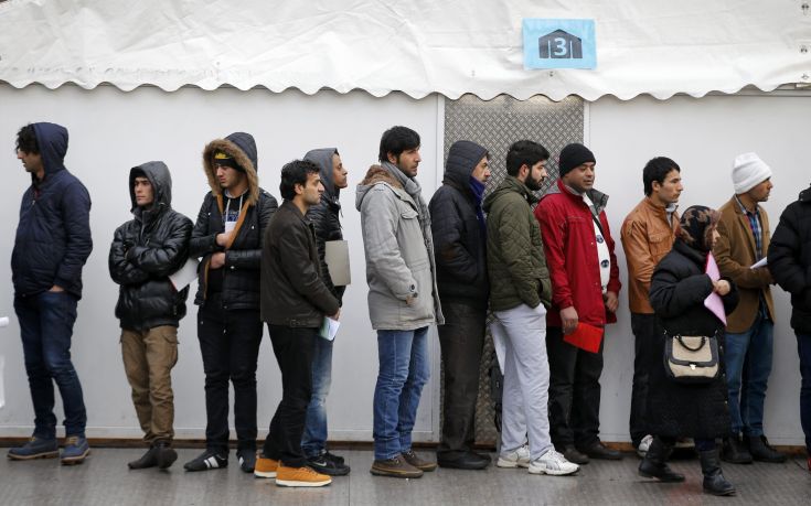 Βρετανική υλικοτεχνική βοήθεια στην Ελλάδα για το προσφυγικό