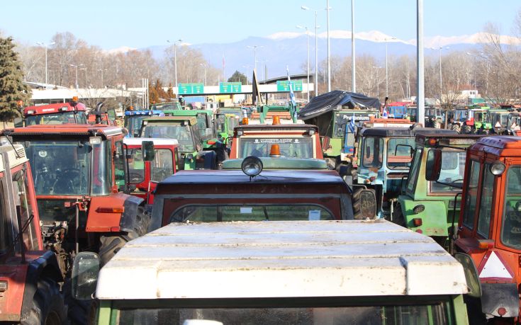 Απόβαση αγροτών με τα τρακτέρ στην Αθήνα