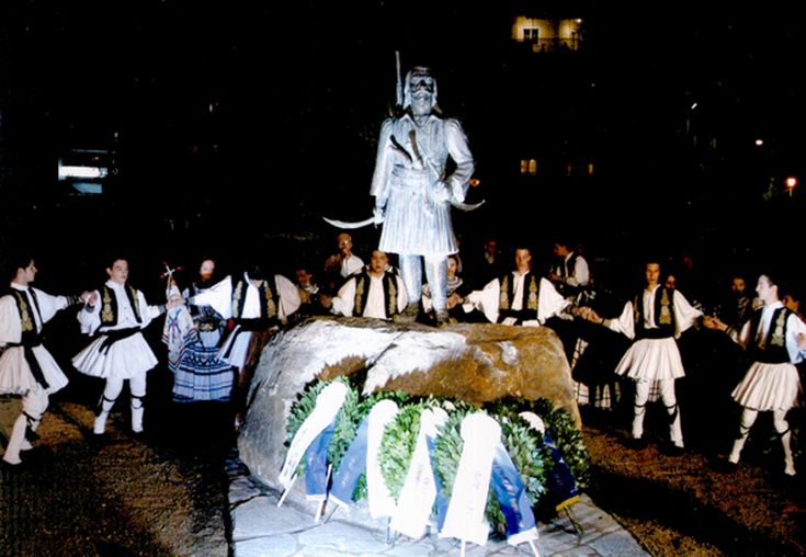 Έκλεψαν τον οπλισμό και δεύτερου αγάλματος στη Θεσσαλονίκη
