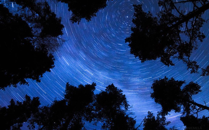 Ο εντυπωσιακός νυχτερινός ουρανός της Φινλανδίας