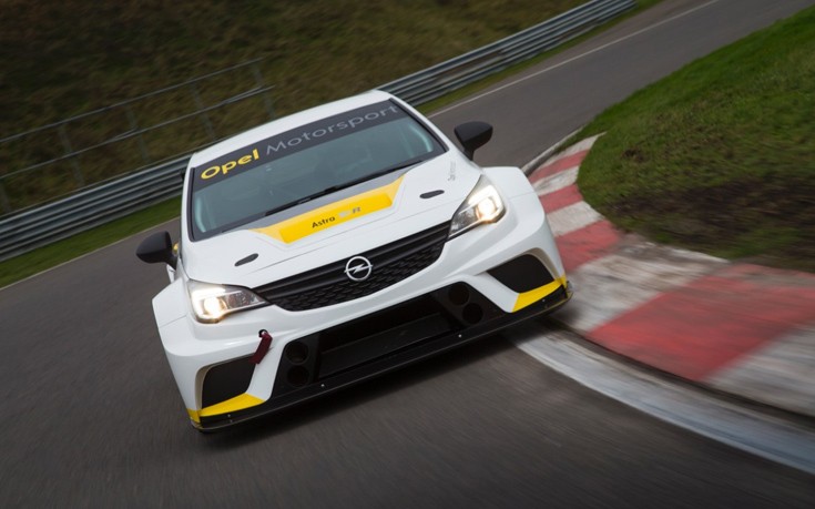 Συνεχίζεται το πρόγραμμα εξέλιξης του Opel Astra TCR