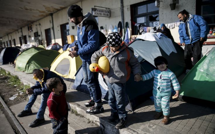 Λεωφορεία στην Ειδομένη για όσους πρόσφυγες θέλουν να φύγουν