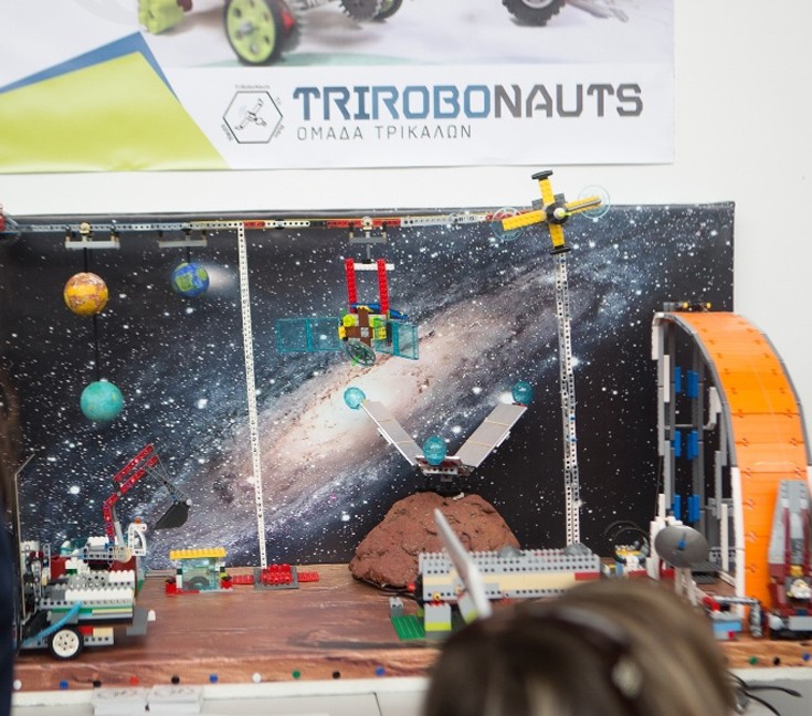 Η ρομποτική κατασκευή της ομάδας TriRoboNauts, 2η θέση Η ρομποτική κατασκευή της ομάδας TriRoboNauts, 2η θέση
