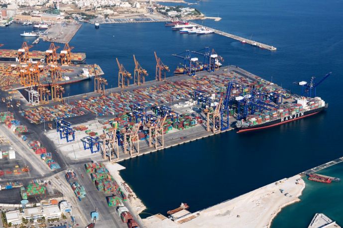 Επαναλαμβανόμενες απεργίες στα λιμάνια Αθήνας και Θεσσαλονίκης