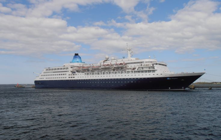 Το «Saga Sapphire» με 700 επιβάτες στο λιμάνι του Αργοστολίου