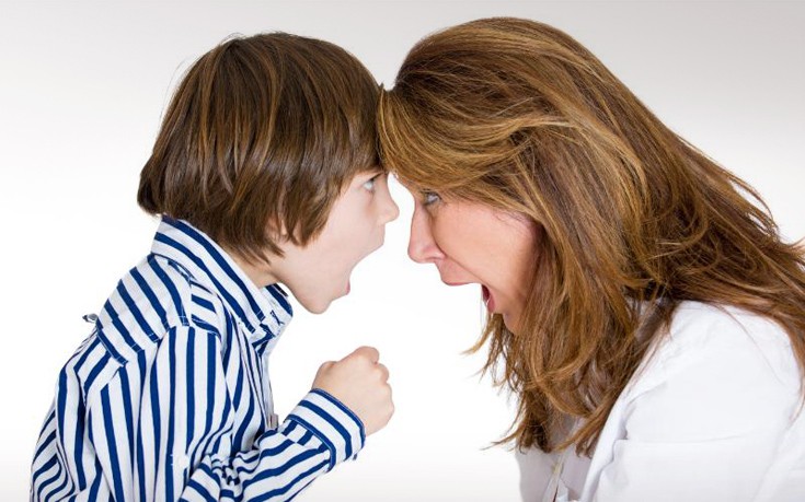 Πώς θα αποτρέψετε τη σχέση εξάρτησης μάνας και γιου