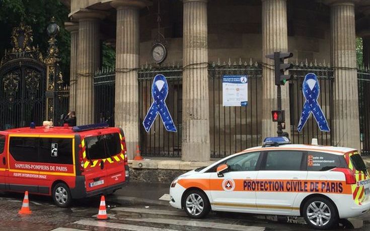 Έντεκα άνθρωποι τραυματίστηκαν από κεραυνό στο Παρίσι