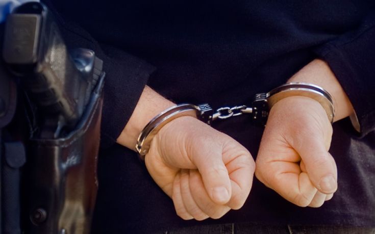 Συνέλαβαν 57χρονο διακινητή στα Τρίκαλα