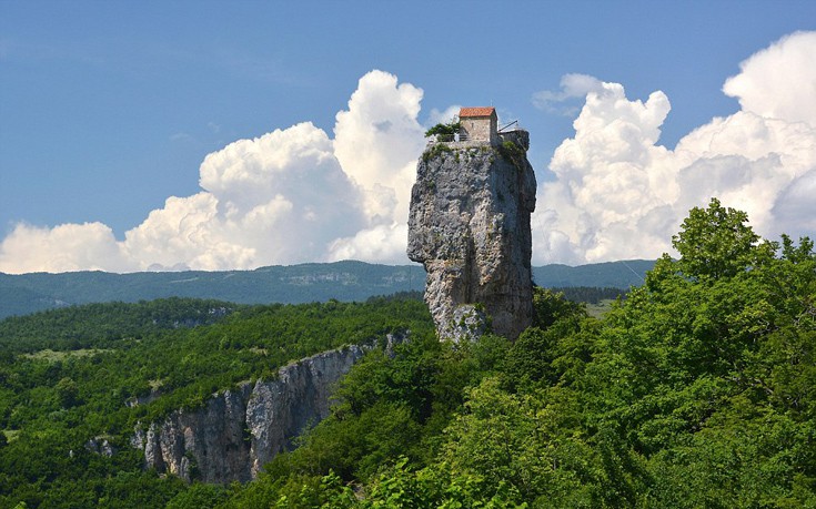 Παράξενες κατοικίες σε όλο τον κόσμο