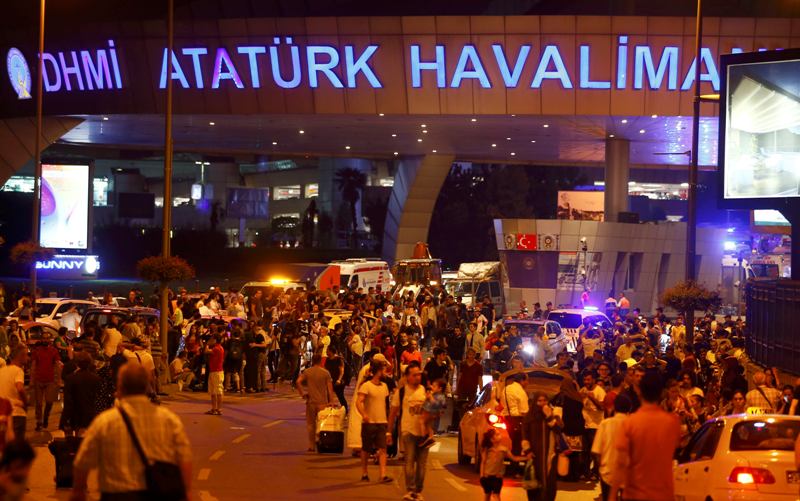 Απαγγελία κατηγοριών κατά 13 υπόπτων για την επίθεση στο Ατατούρκ