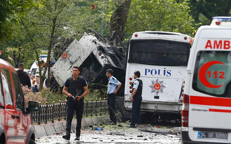 Κλίμα εναντίον της Δύσης καλλιεργείται στην Τουρκία μετά την επίθεση